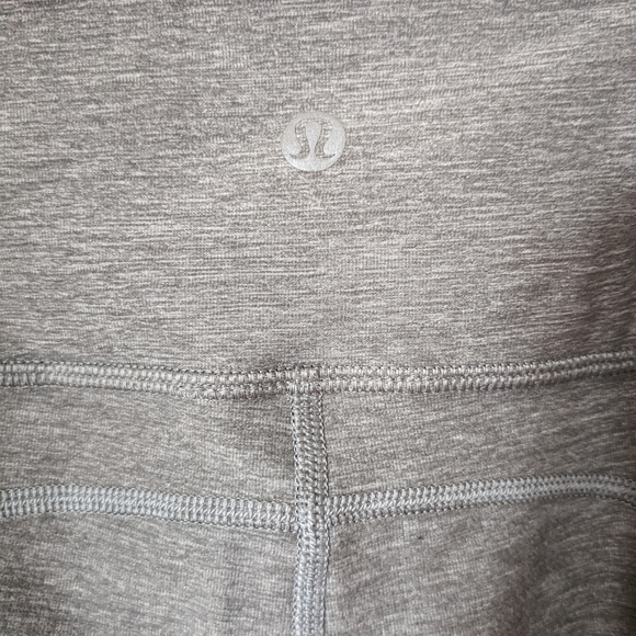 Lululemon Gather & Crow crops VGUC - Picture 3 of 5